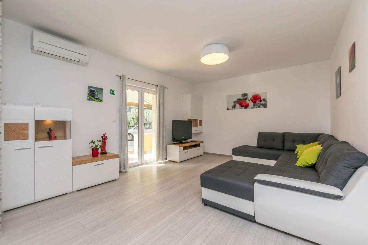 Apartment Dora Duće Quarto foto